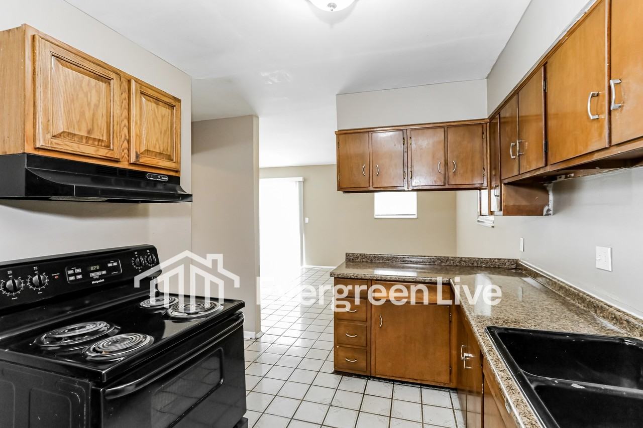 7873 Greenland Pl - Photo 6 of 15