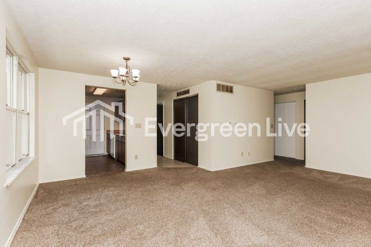 8655 Baton Rouge Dr - Photo 4 of 15