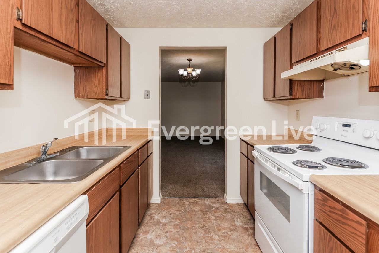 8655 Baton Rouge Dr - Photo 6 of 15