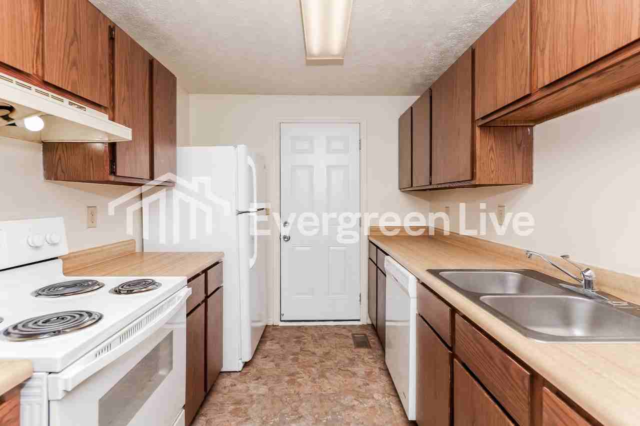 8655 Baton Rouge Dr - Photo 7 of 15