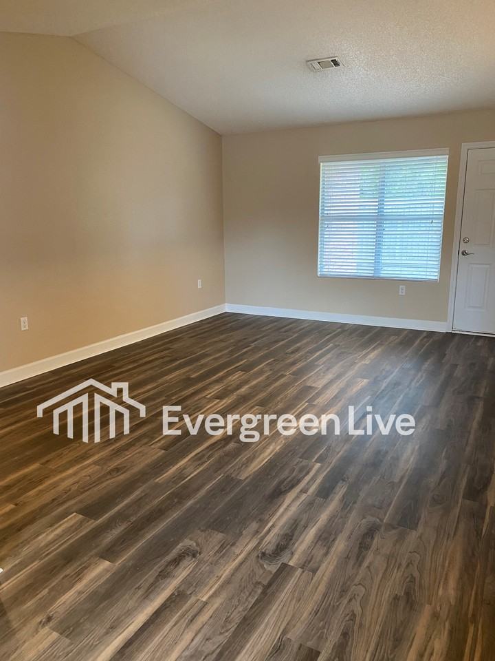 546 Carrier Dr - Photo 2 of 23