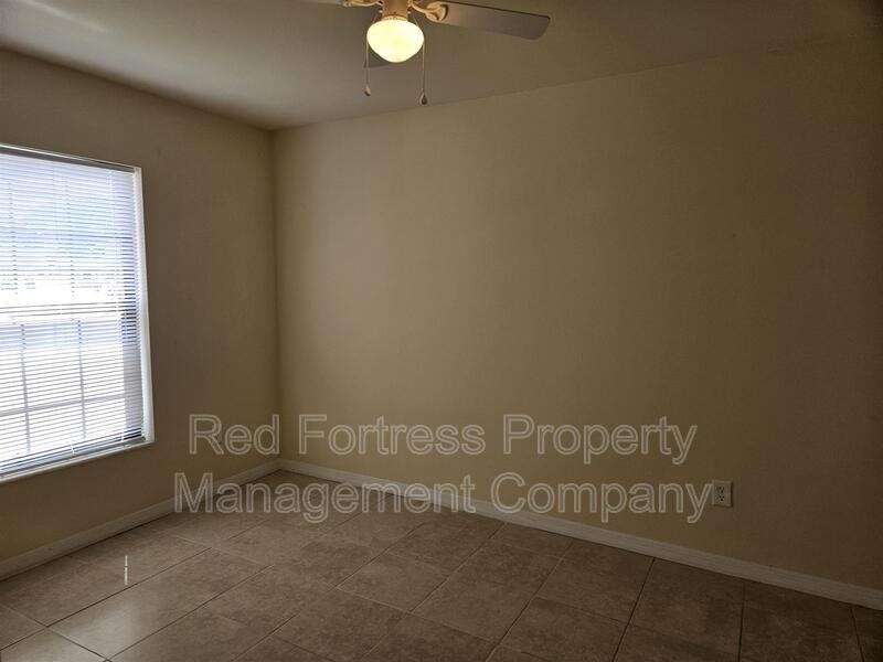 542 Se 6th Pl - Photo 3 of 12