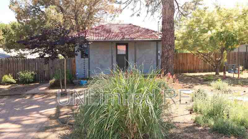 1717 Cottonwood Ave - Photo 2 of 20