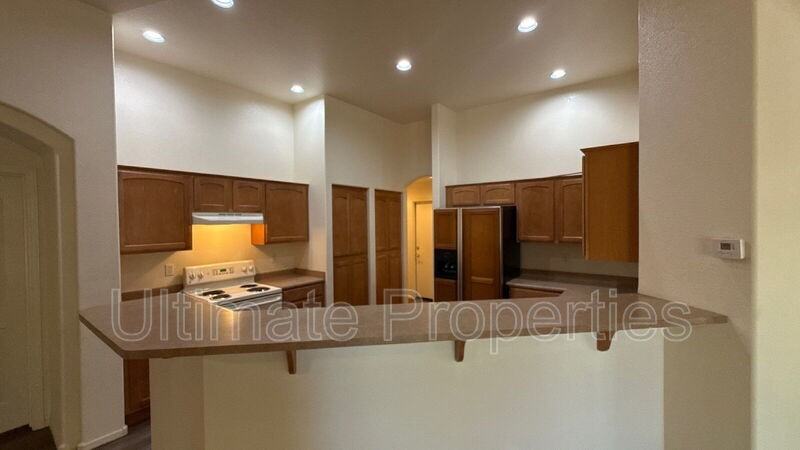 16072 W Monterey Way - Photo 7 of 13