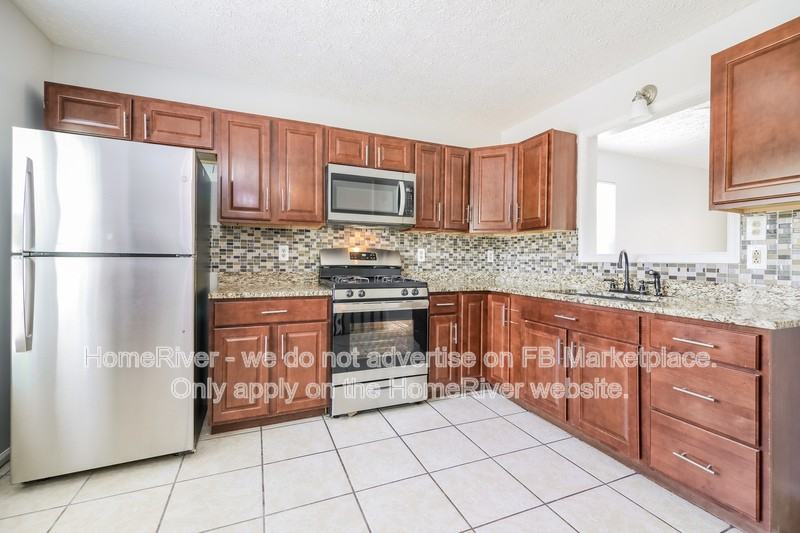 8300 Wynewood Ct - Photo 4 of 21