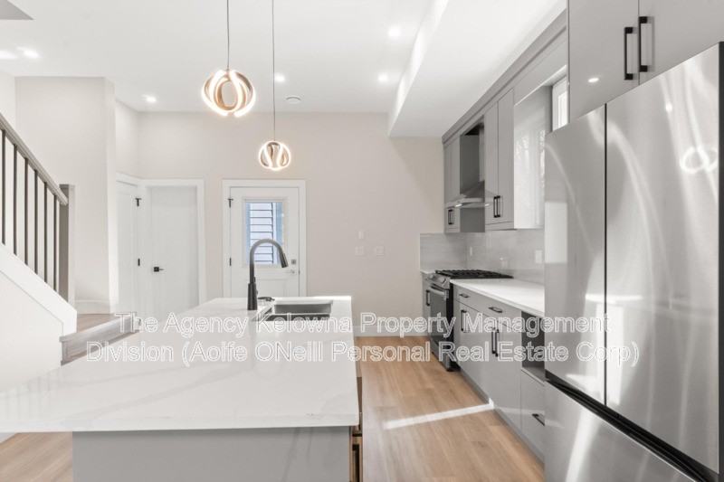 758 Coopland Cres #2 - Photo 7 of 19