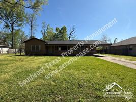 featured image of 3255 Charles St