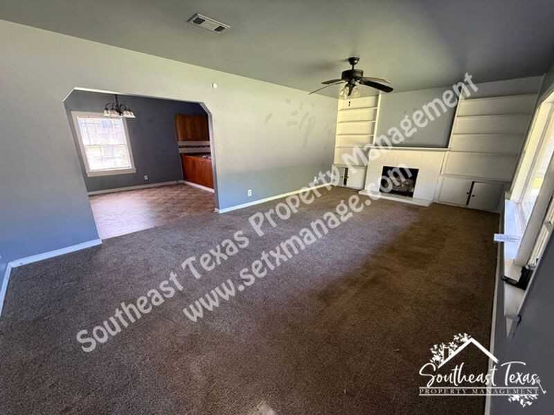 3255 Charles St - Photo 2 of 12