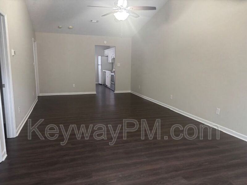 103 Ginkgo Ln - Photo 3 of 13