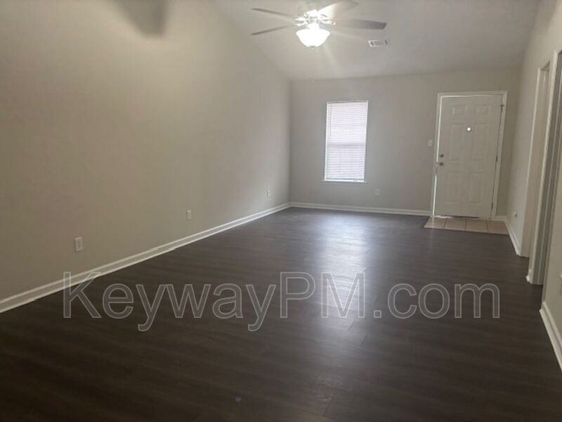 103 Ginkgo Ln - Photo 4 of 13