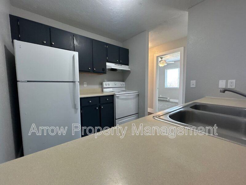 940 S 27th St #23 - Photo 4 of 9