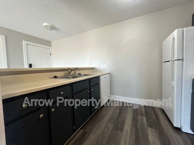 940 S 27th St #23 - Photo 5 of 9