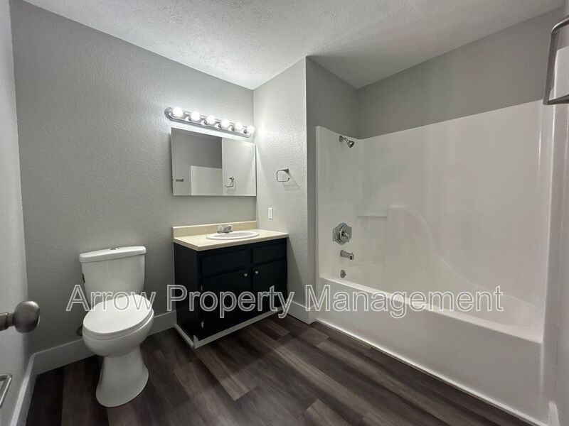 940 S 27th St #23 - Photo 7 of 9