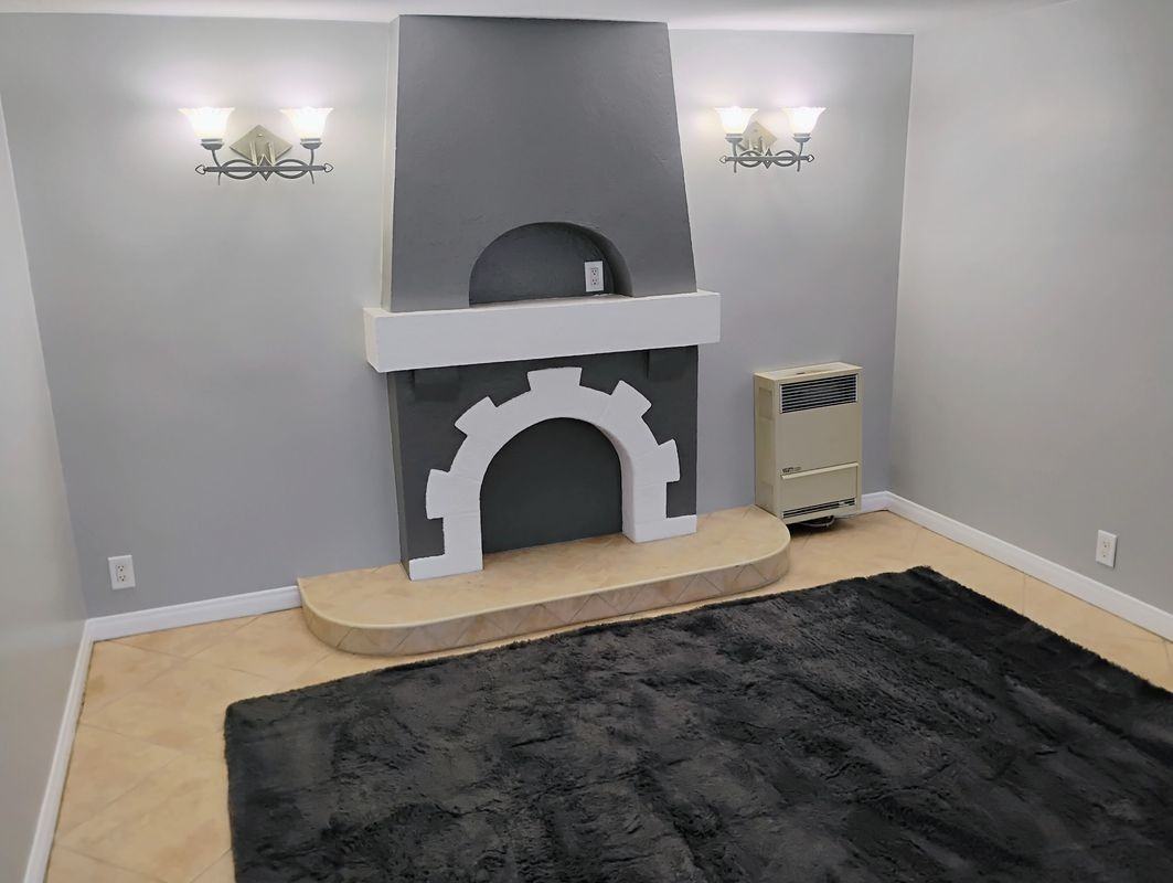 664 W 3rd St ##A - Photo 4 of 15