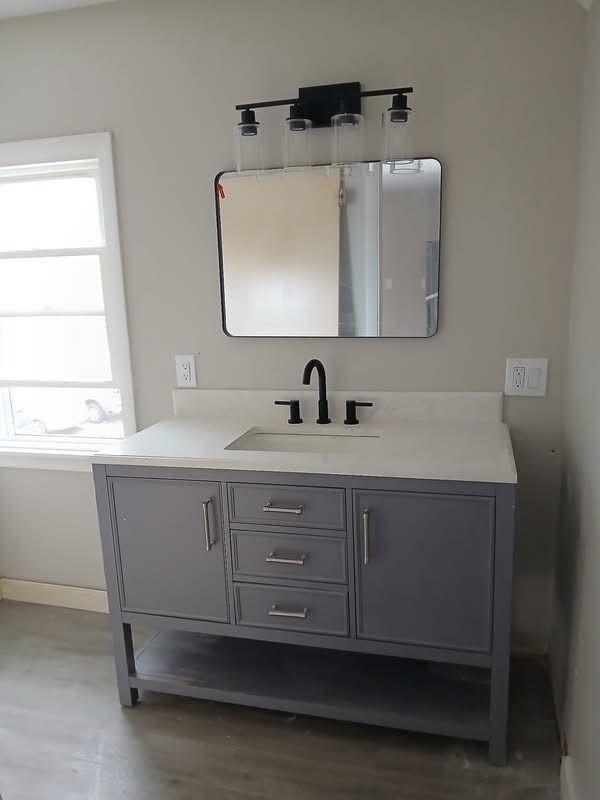 20 Warwick Neck Ave ##2 - Photo 3 of 8