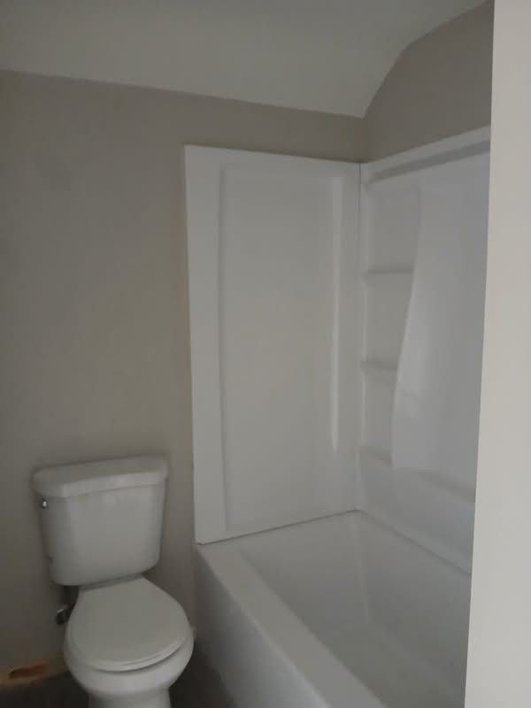 20 Warwick Neck Ave ##2 - Photo 4 of 8