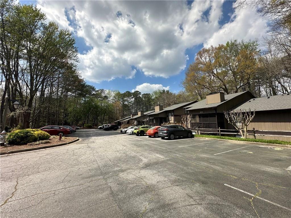 303 River Run Dr - Photo 3 of 36