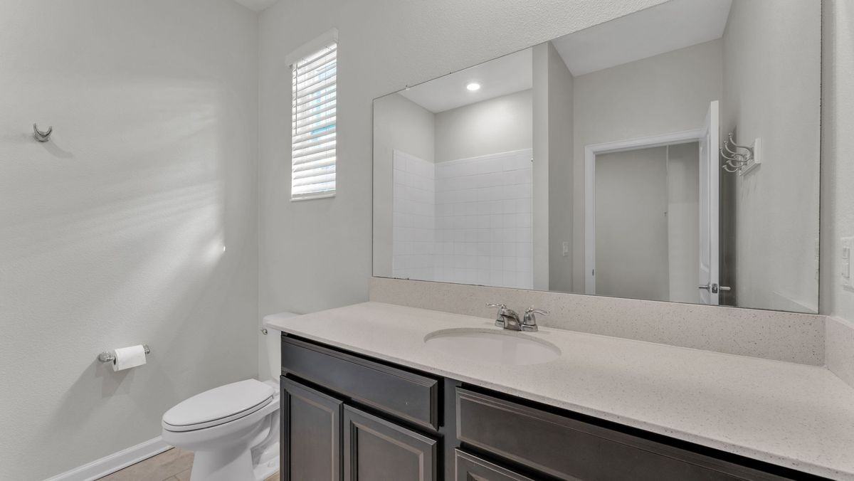 244 Pershing St - Photo 6 of 34