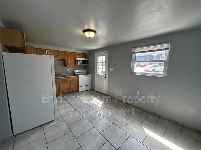 154 Forest St - Photo 2 of 7