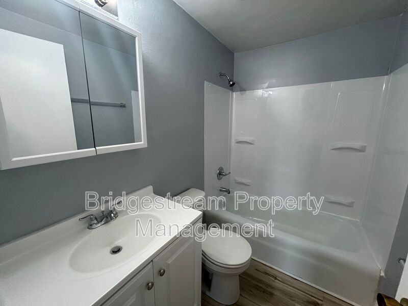 154 Forest St - Photo 4 of 7