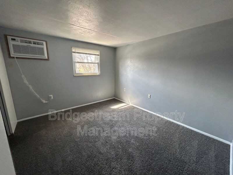 154 Forest St - Photo 5 of 7