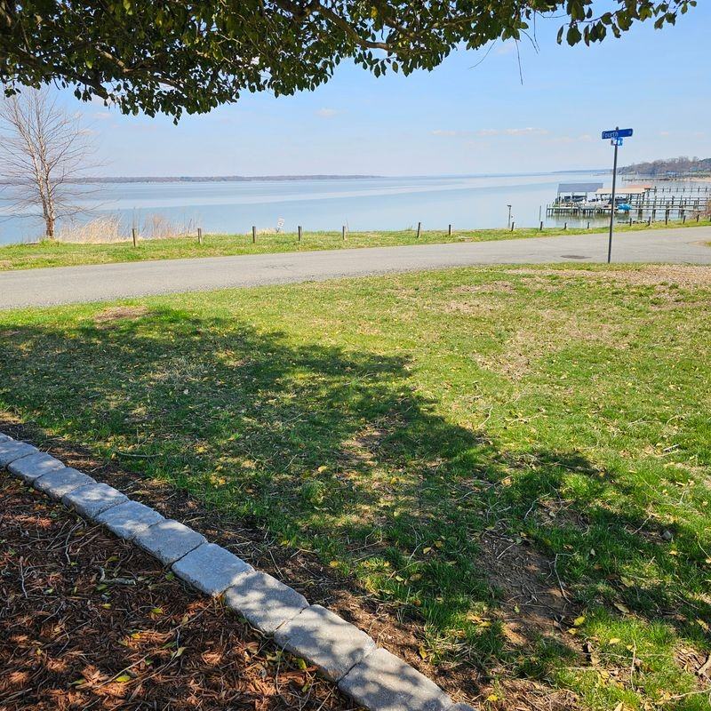 6111 Fairview Dr - Photo 4 of 29