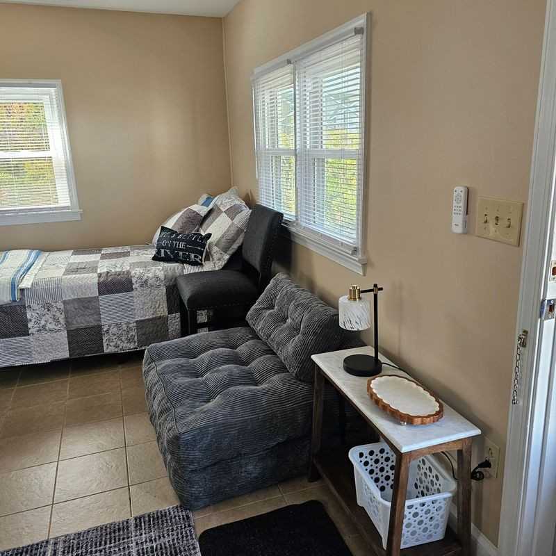 6111 Fairview Dr - Photo 7 of 29