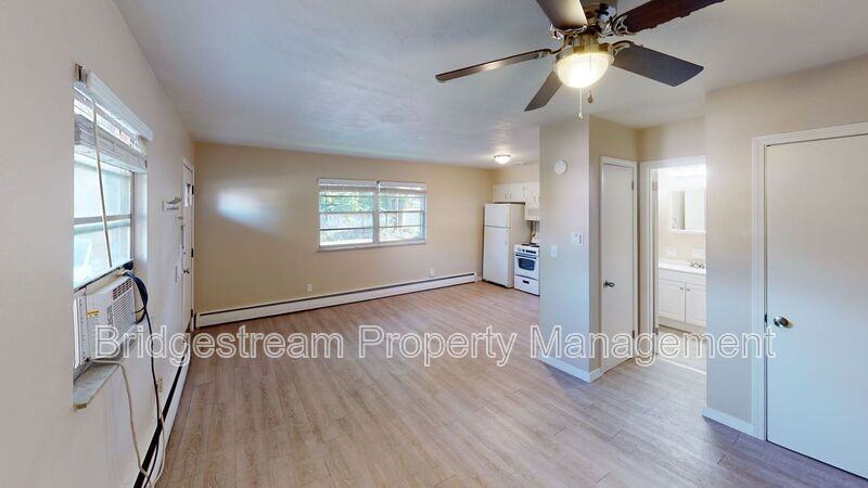 406 Cedar Dr #C - Photo 2 of 6