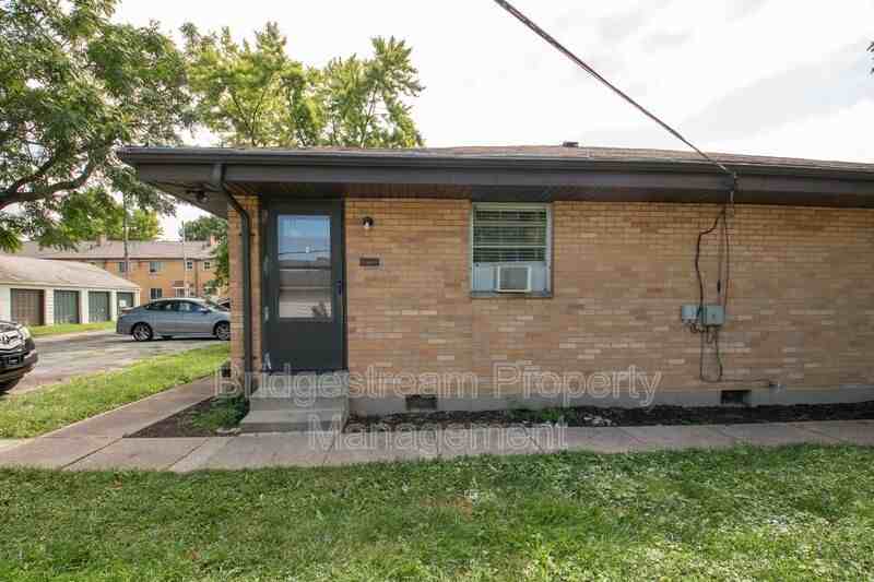 406 Cedar Dr #C - Photo 4 of 6