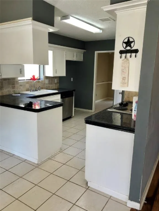 21430 Park Brook Dr - Photo 4 of 9