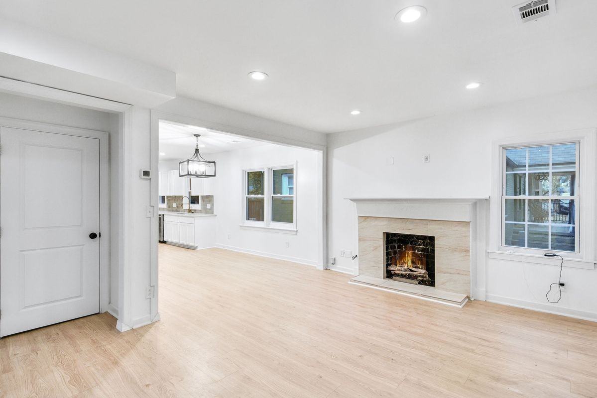 1967 Browns Mill Rd Se - Photo 2 of 33