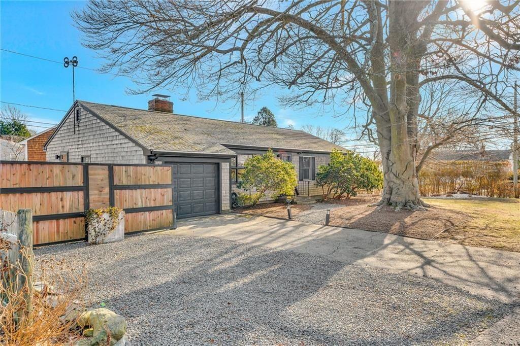 1 Collins Ter - Photo 3 of 34