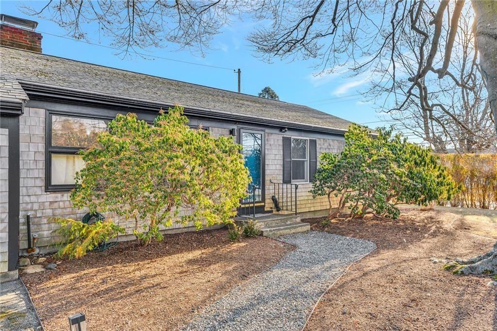 1 Collins Ter - Photo 4 of 34