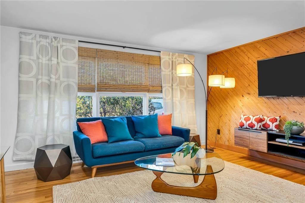 1 Collins Ter - Photo 5 of 34