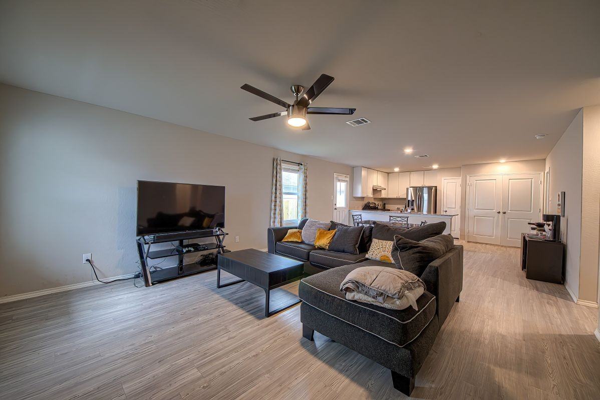 14014 Homestead Way - Photo 5 of 27