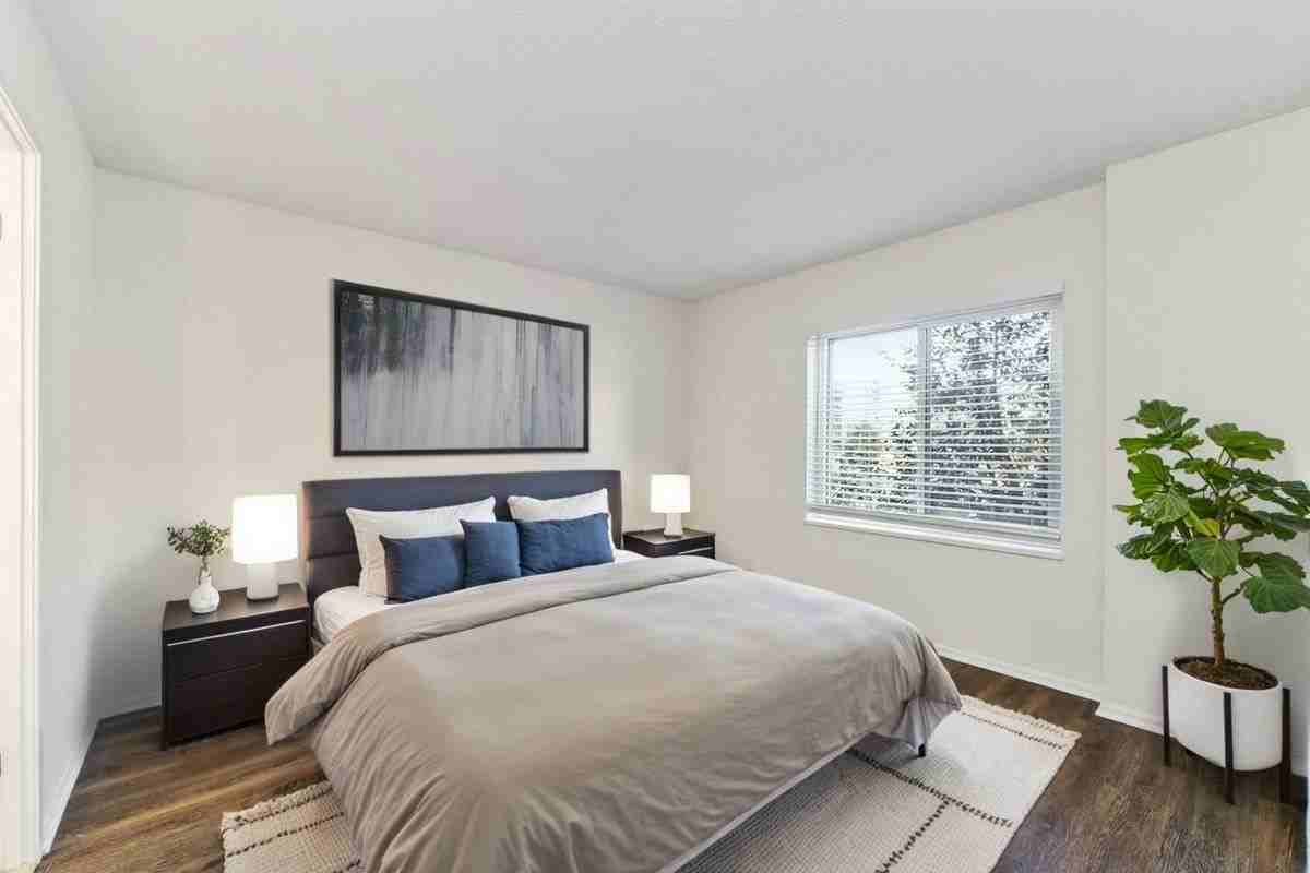 8360 Greensboro Dr - Photo 4 of 44