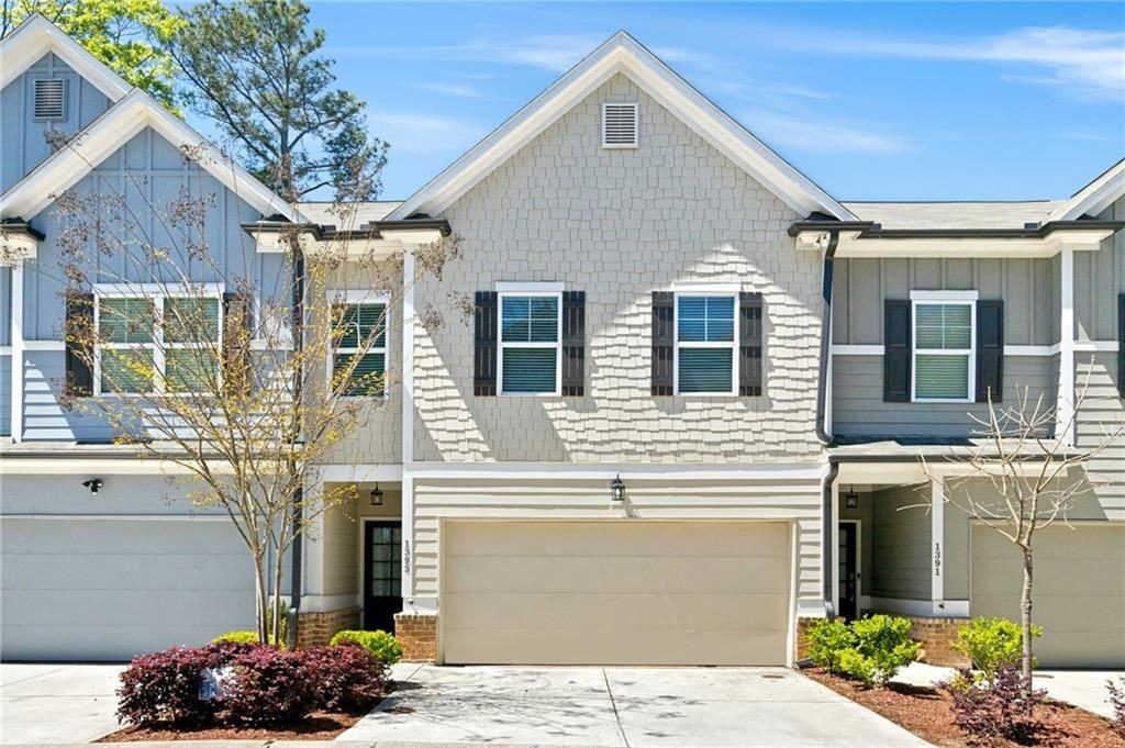 1395 Heights Park Dr Se - Photo 2 of 34
