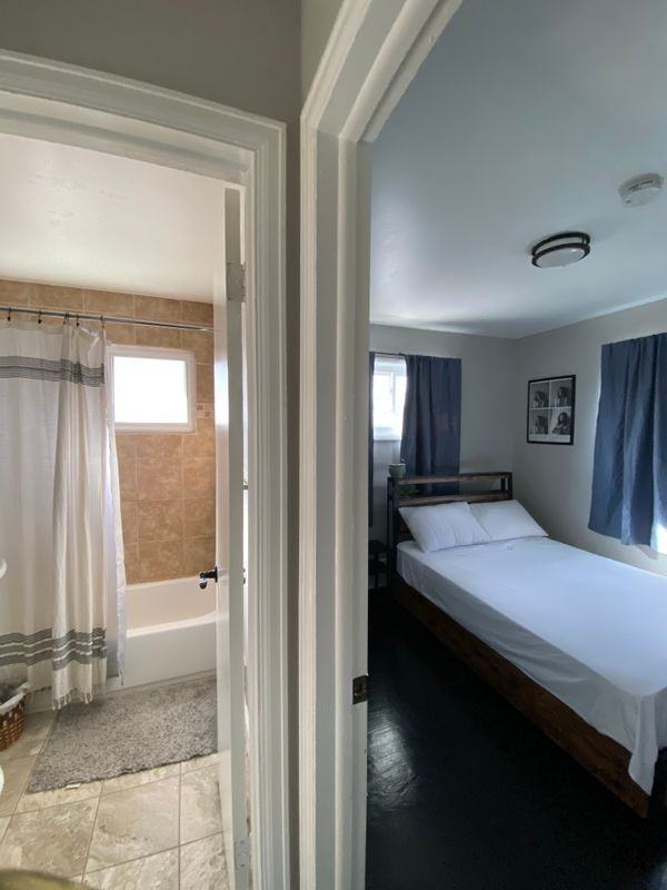 905 Moline St - Photo 3 of 4