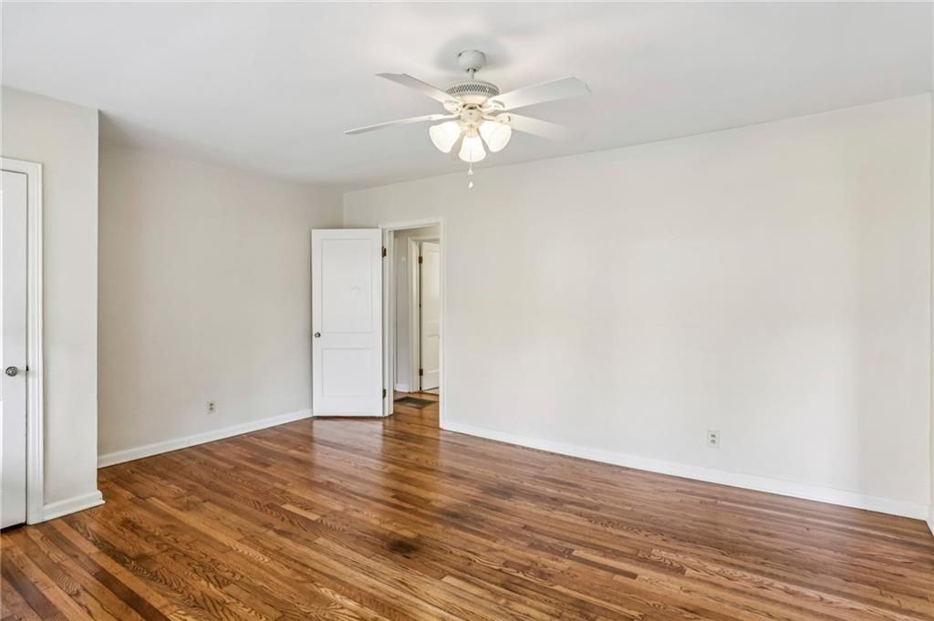 1304 Conway Rd - Photo 4 of 26