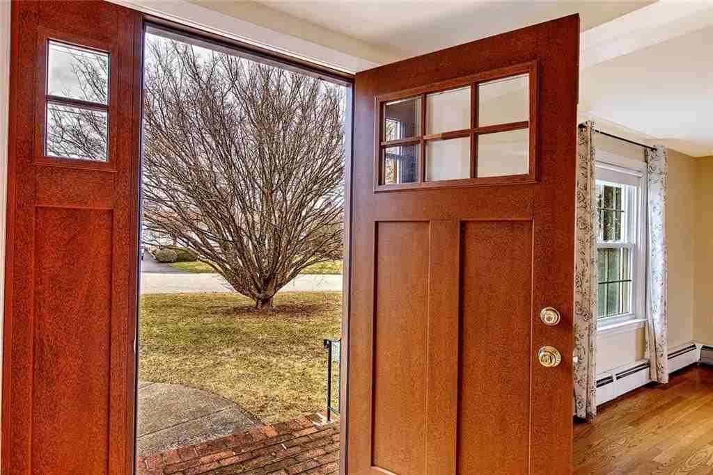 12 Whalen Dr - Photo 2 of 32