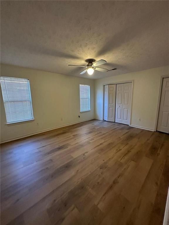 2633 Barndale Dr - Photo 4 of 8