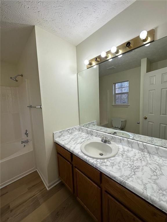 2633 Barndale Dr - Photo 5 of 8