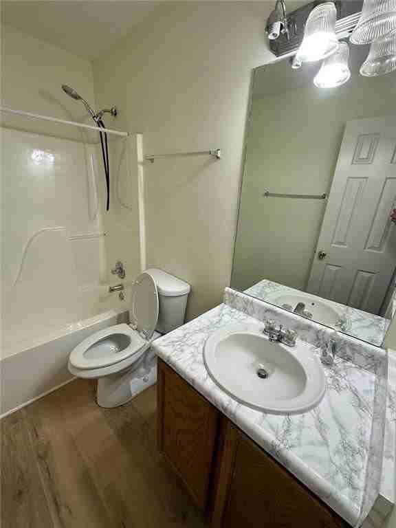 2633 Barndale Dr - Photo 6 of 8