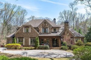featured image of 5265 Peachtree Dunwoody Rd