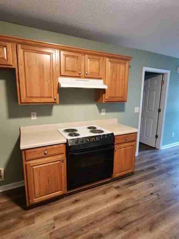 404 Dunmurry Pl - Photo 6 of 11