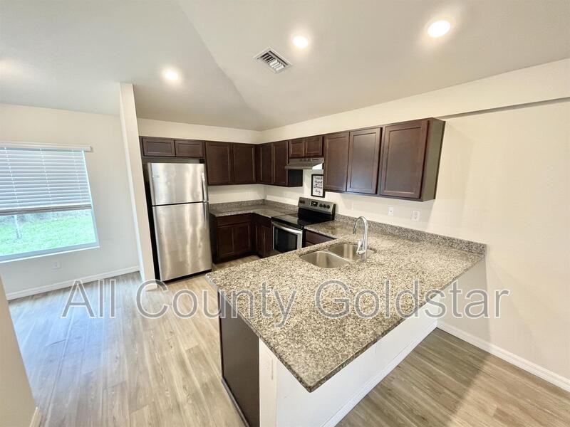 2084 Hilton St - Photo 5 of 9