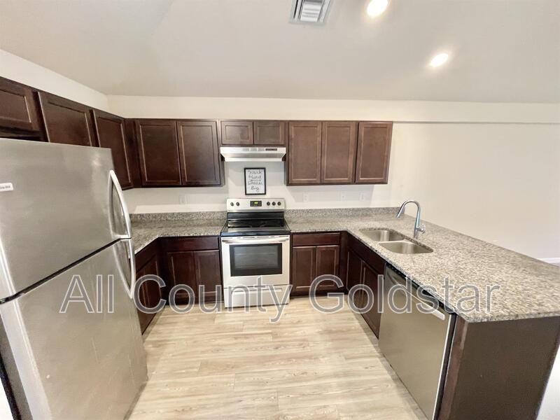 2084 Hilton St - Photo 6 of 9