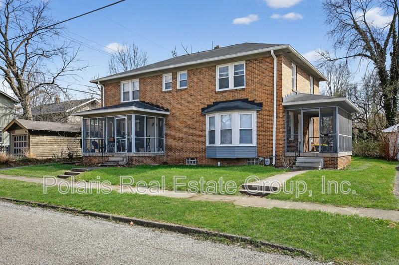 715 E 60th St - Photo 2 of 26