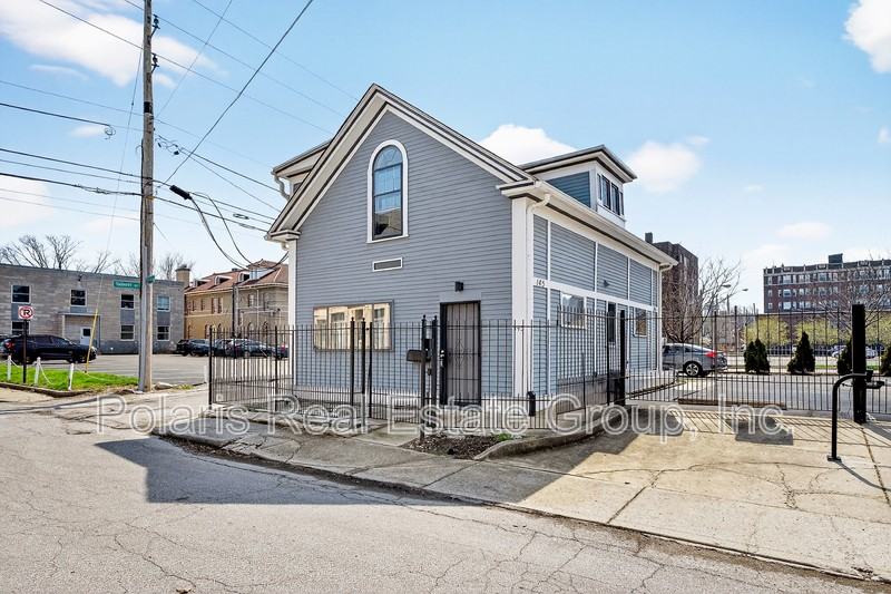 145 E 14th St - Photo 2 of 25