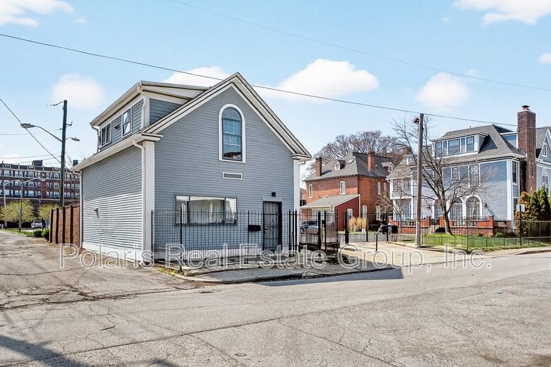 145 E 14th St - Photo 4 of 25